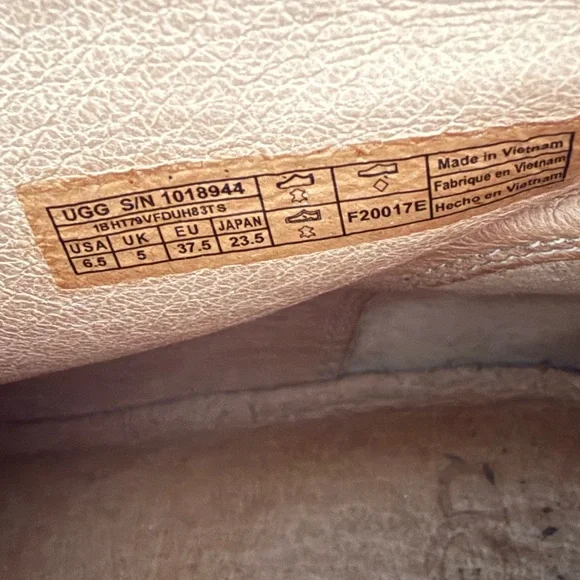 UGG Caleb chestnut fringe booties - Picture 5 of 5